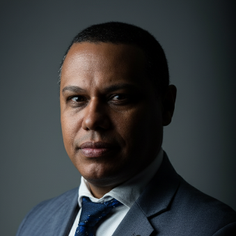 Dr. Márcio Alcântara